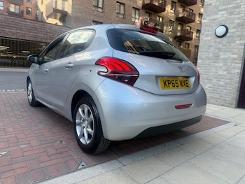 Used Peugeot 208 2015 for sale - 75493983: Photo