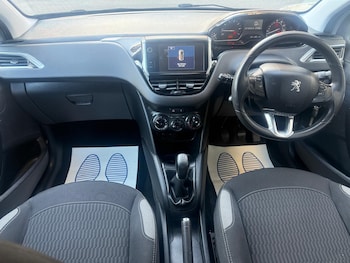 Used Peugeot 208 2015 for sale - 75493983: Photo