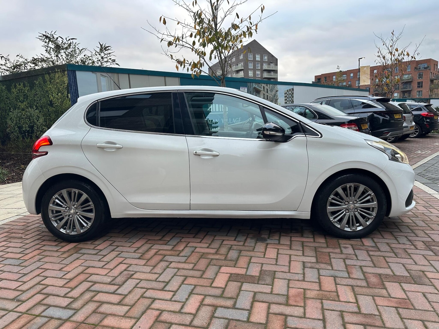 Used Peugeot 208 2017 for sale - 76671654: Photo 25