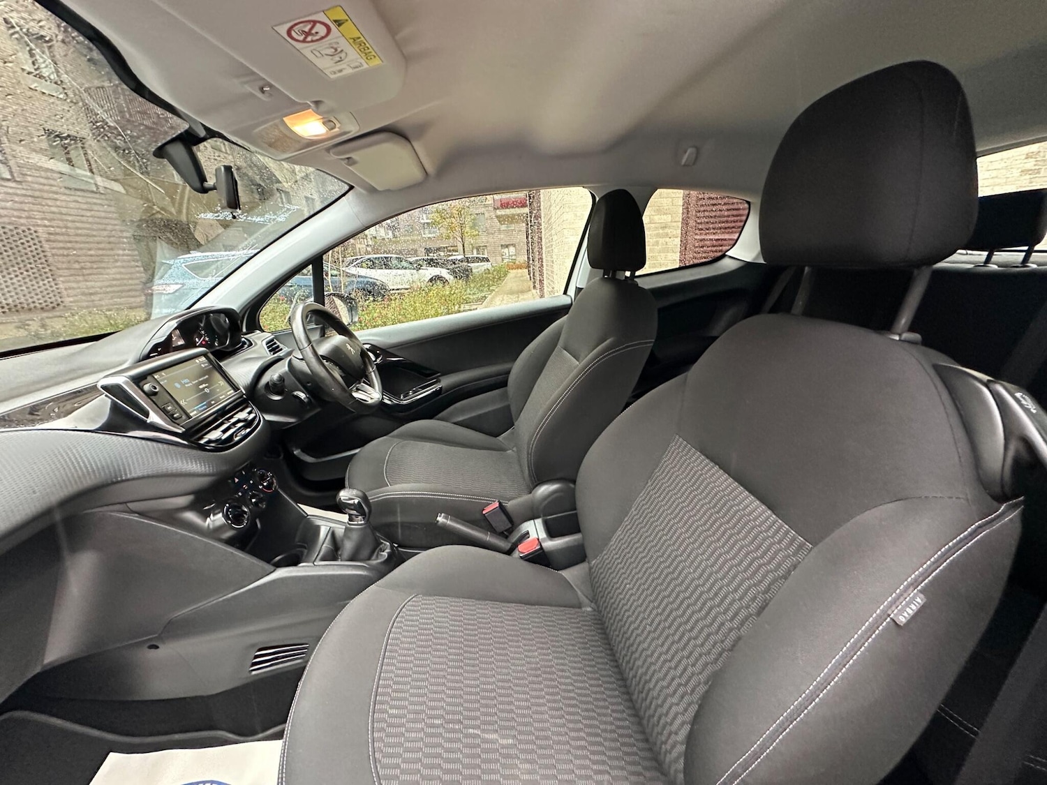 Used Peugeot 208 2017 for sale - 76671654: Photo 41