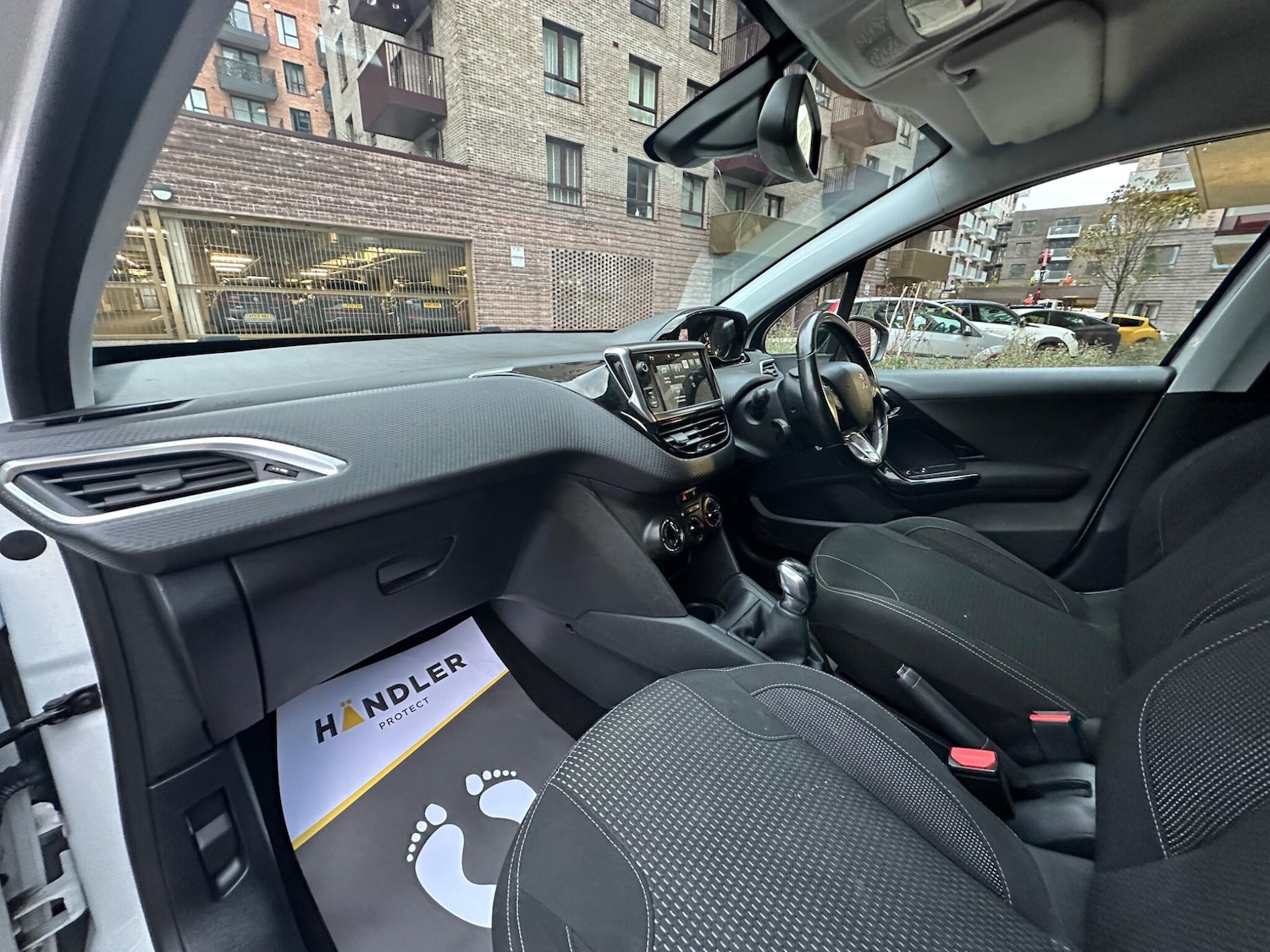 Used Peugeot 208 2017 for sale - 76671654: Photo 42