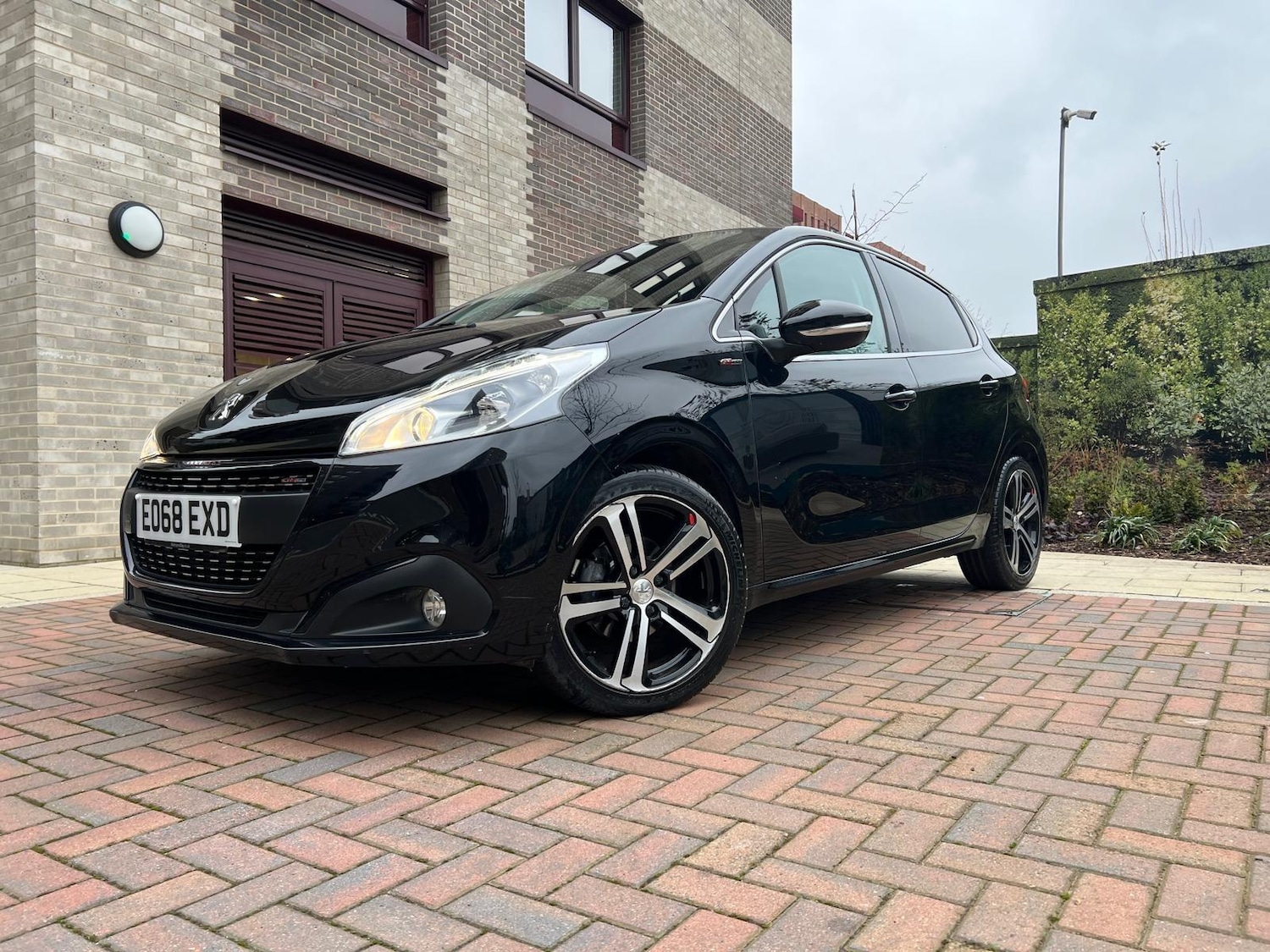 Used Peugeot 208 2018 for sale - 77029209: Photo 10