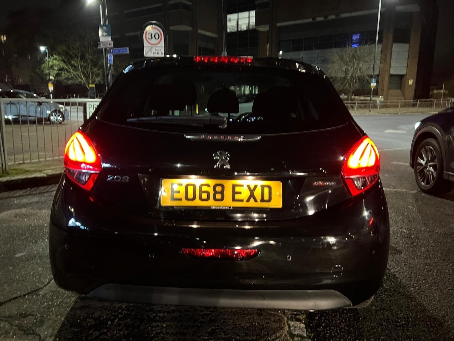 Used Peugeot 208 2018 for sale - 77029209: Photo 6