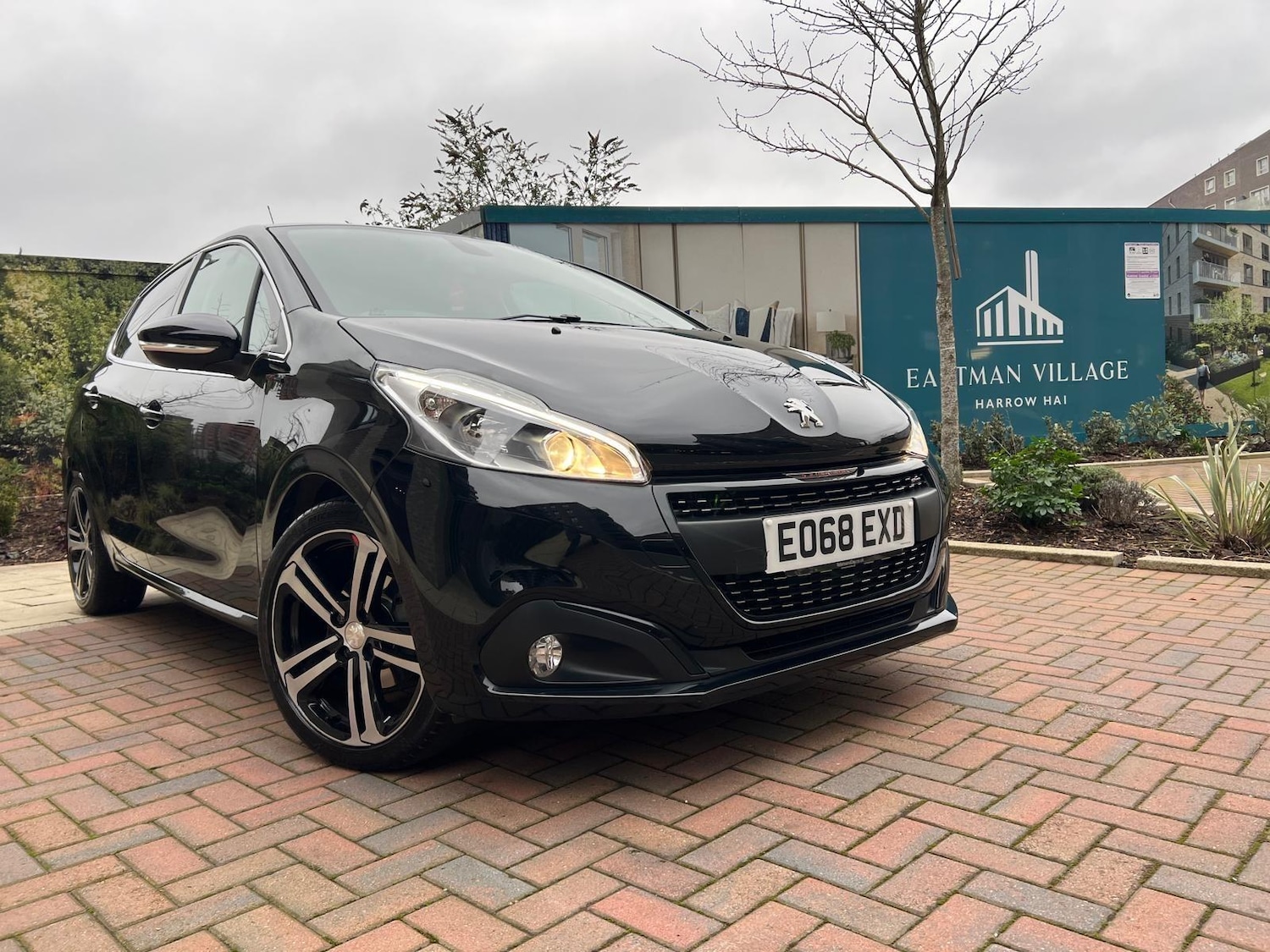 Used Peugeot 208 2018 for sale - 77029209: Photo 9