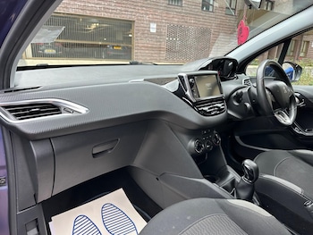 Used Peugeot 208 2015 for sale - 76021205: Photo 4