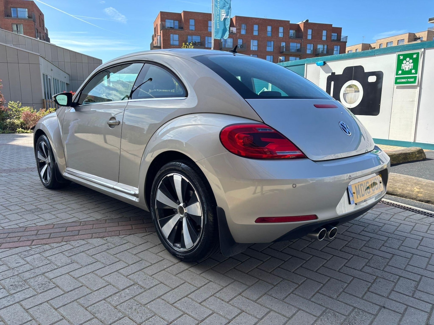 Used Volkswagen Beetle 2016 for sale - 78156609: Photo 2