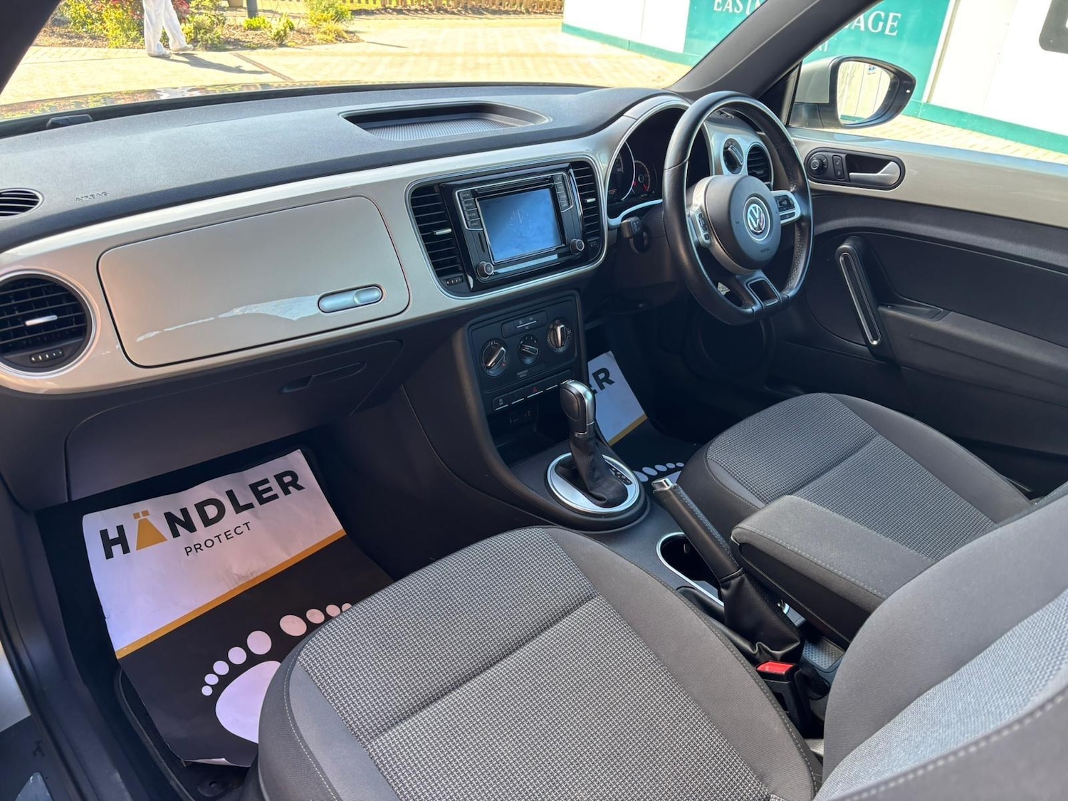 Used Volkswagen Beetle 2016 for sale - 78156609: Photo 3