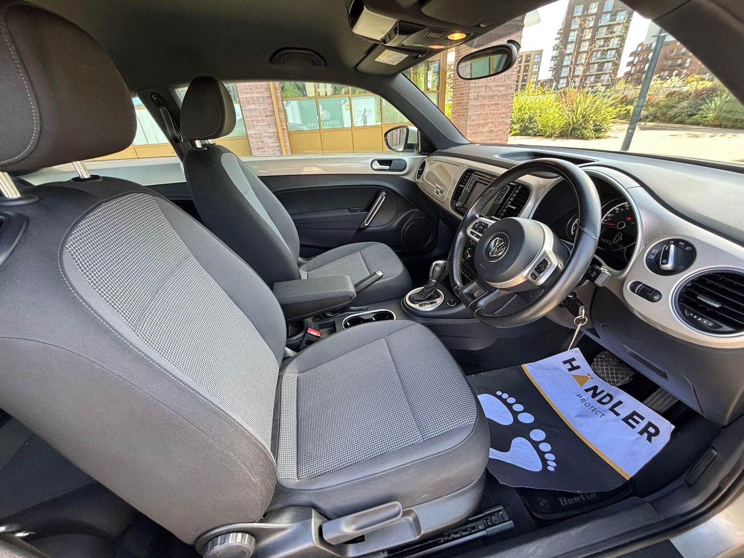 Used Volkswagen Beetle 2016 for sale - 78156609: Photo 48