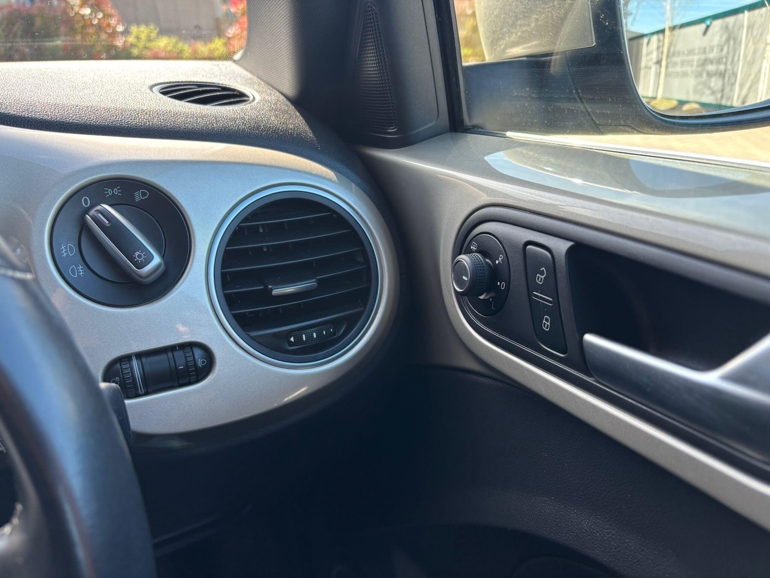 Used Volkswagen Beetle 2016 for sale - 78156609: Photo 52