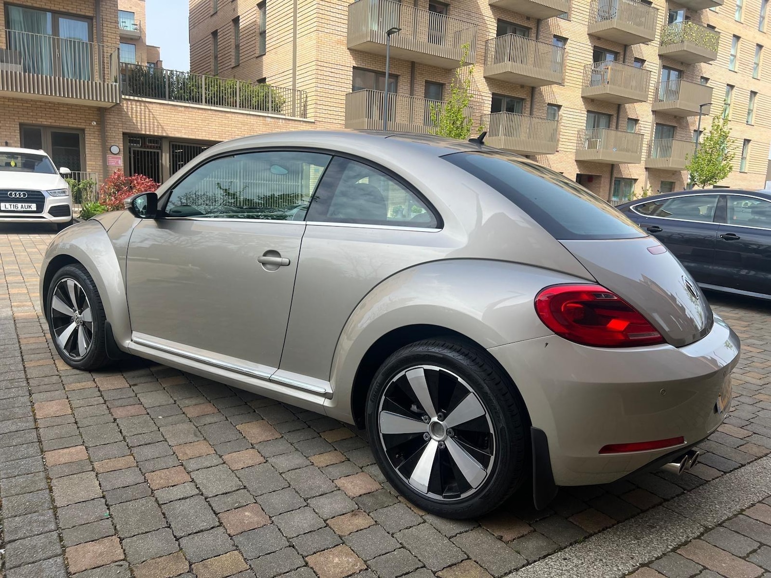 Used Volkswagen Beetle 2016 for sale - 78156609: Photo 6