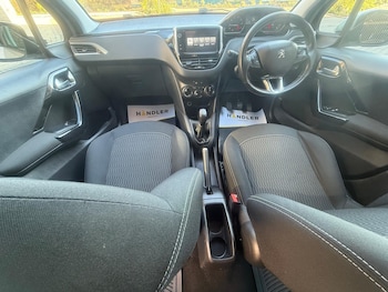 Used Peugeot 208 2016 for sale - 75494080: Photo