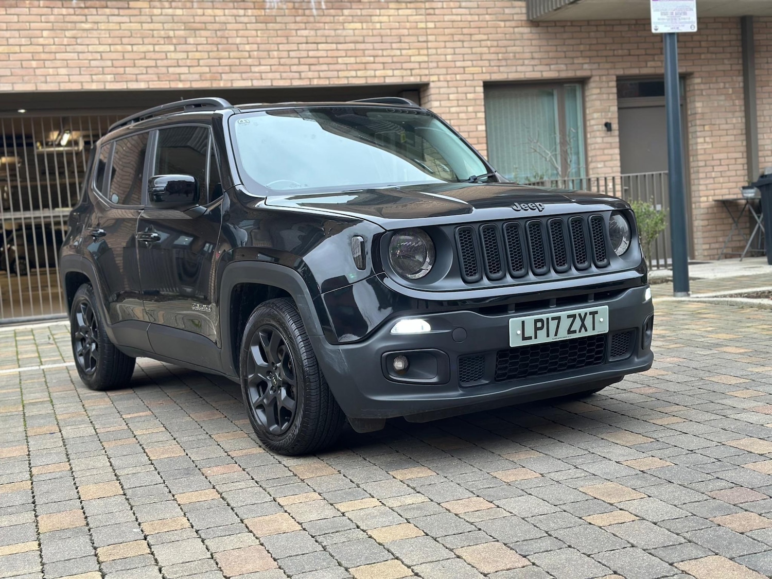 Used Jeep Renegade 2017 for sale - 76042032: Photo 11