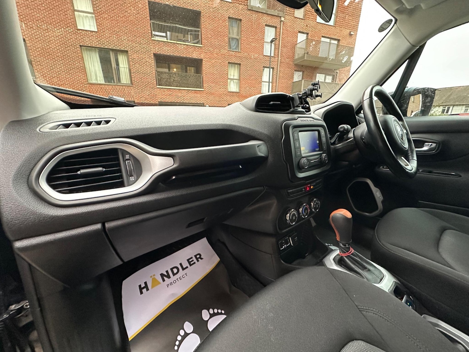 Used Jeep Renegade 2017 for sale - 76042032: Photo 32