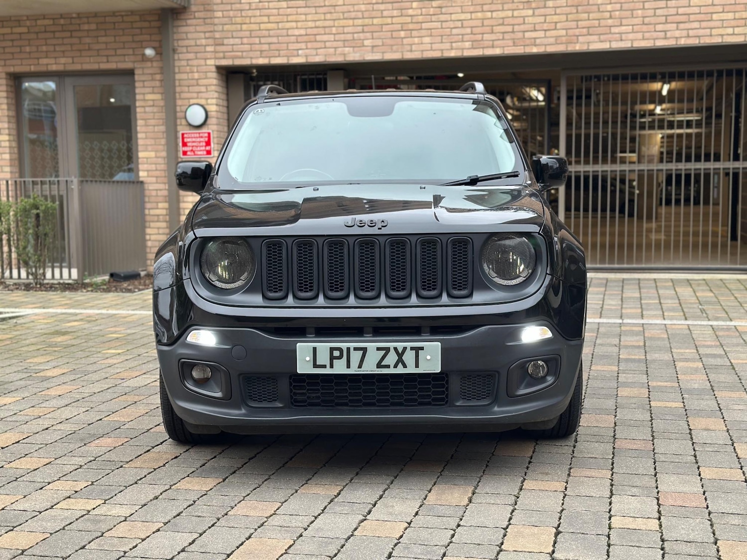 Used Jeep Renegade 2017 for sale - 76042032: Photo 6