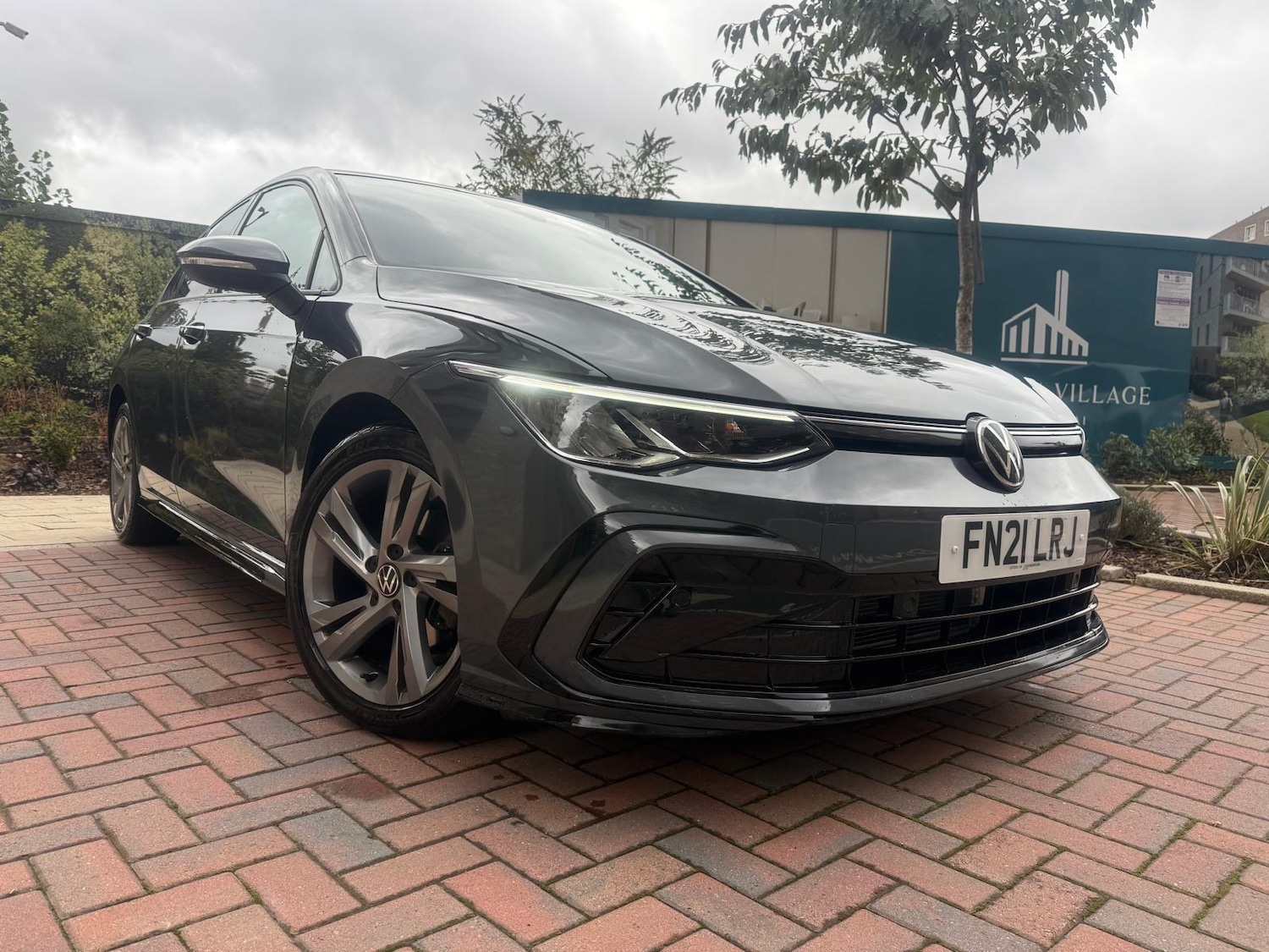 Used Volkswagen Golf 2021 for sale - 76336122: Photo 1