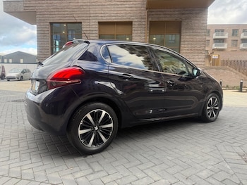 Used Peugeot 208 2019 for sale - 76371566: Photo
