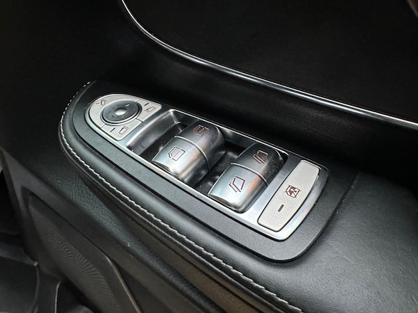 Used Mercedes-Benz V-Class 2018 for sale - 74690852: Photo 23