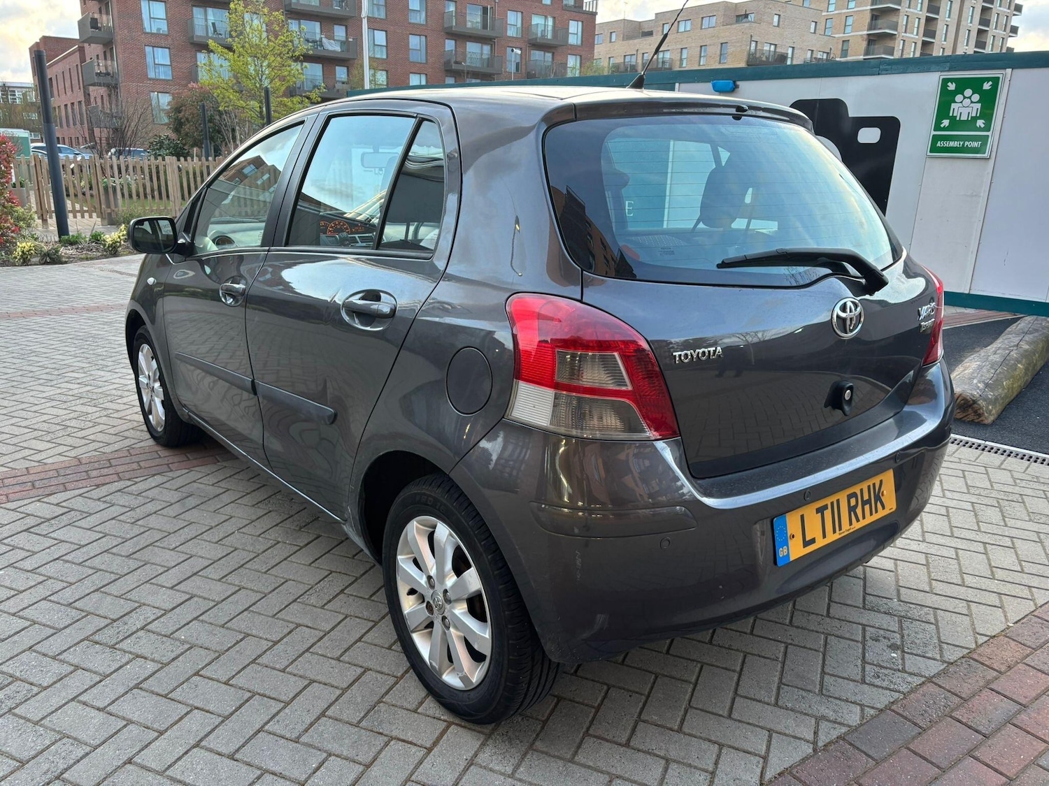 Used Toyota Yaris for sale - 78135876: Photo 2