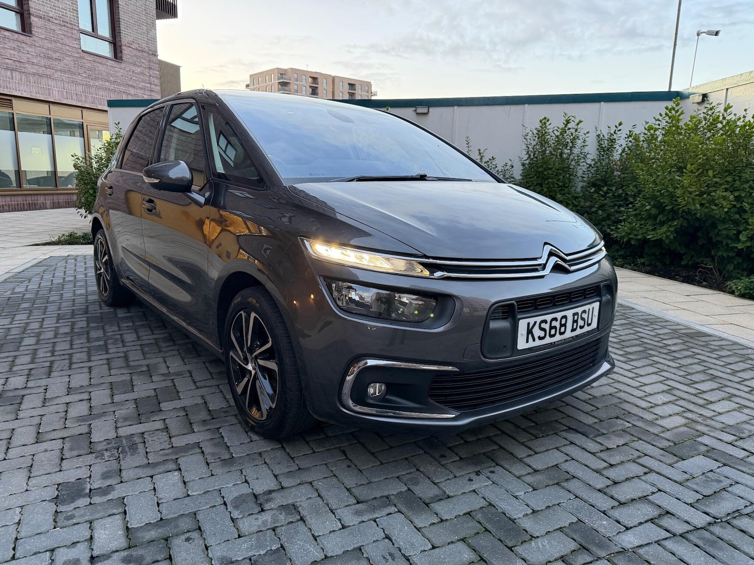 Used Citroen C4 2018 for sale - 76802215: Photo 1