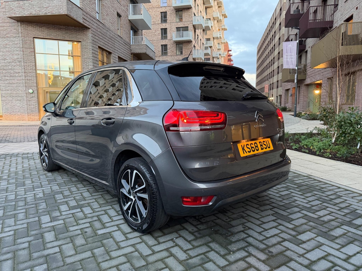 Used Citroen C4 2018 for sale - 76802215: Photo 2