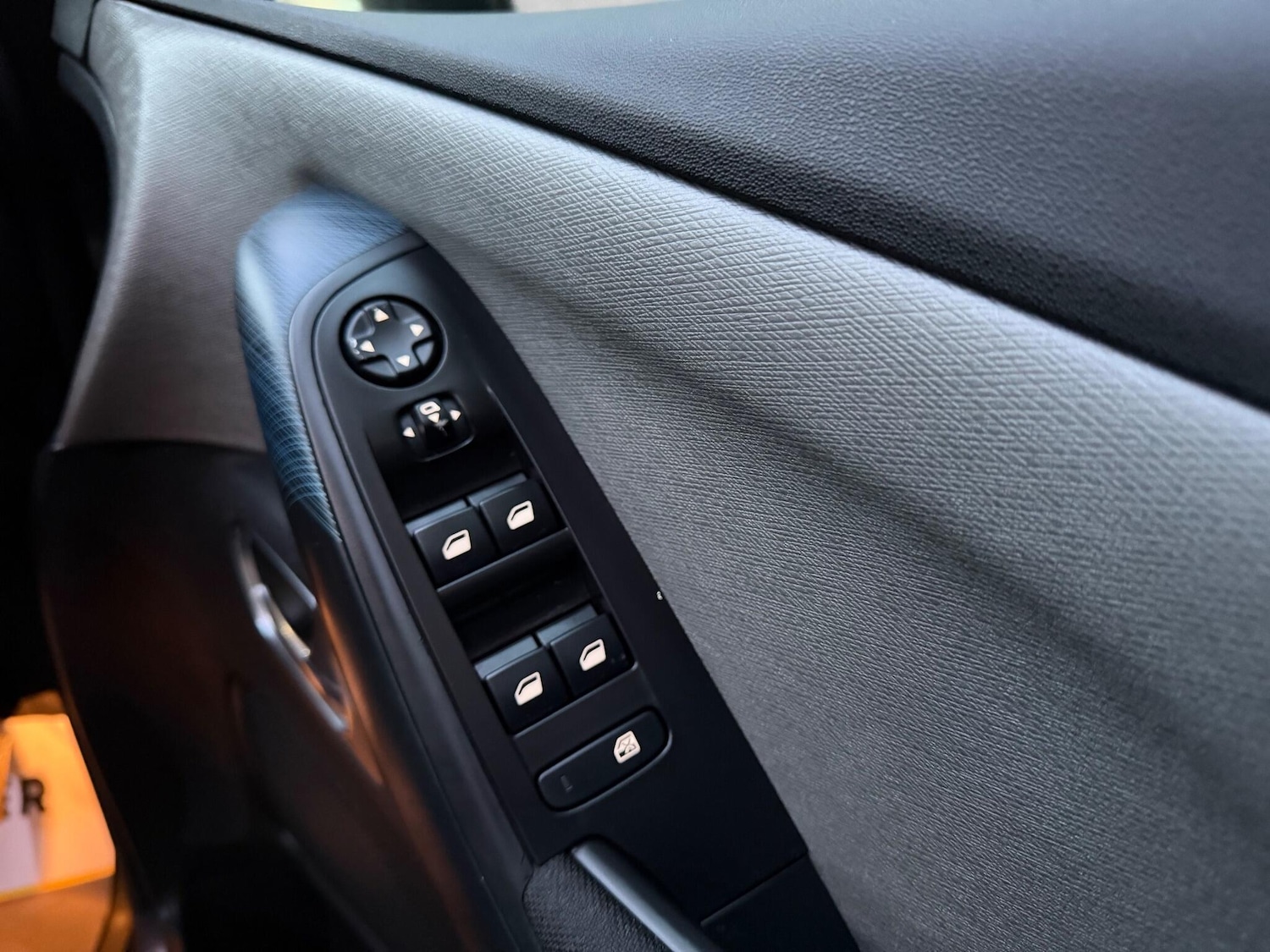 Used Citroen C4 2018 for sale - 76802215: Photo 29