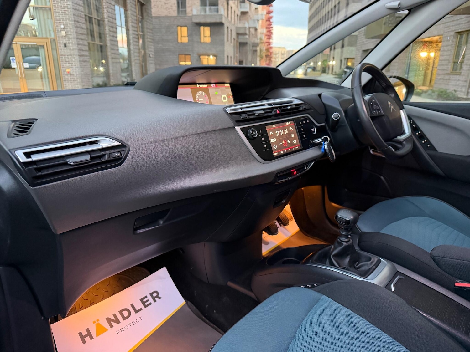 Used Citroen C4 2018 for sale - 76802215: Photo 3