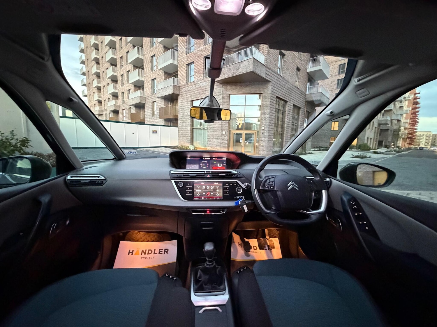 Used Citroen C4 2018 for sale - 76802215: Photo 4