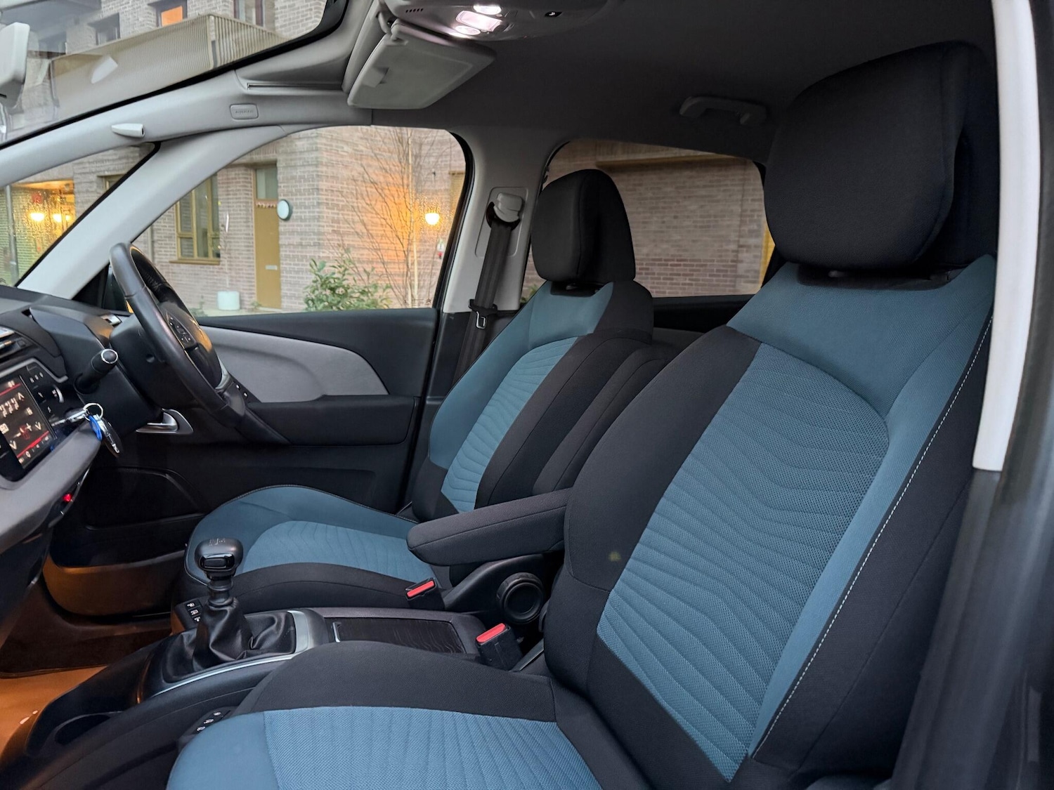 Used Citroen C4 2018 for sale - 76802215: Photo 40