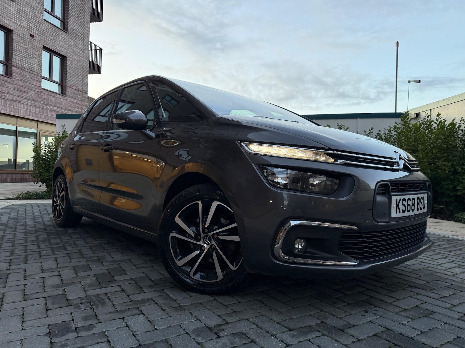 Used Citroen C4 2018 for sale - 76802215: Photo 8