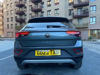 Used Volkswagen T-Roc 2023 for sale - 77109513: Photo