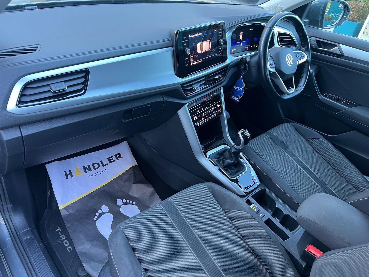 Used Volkswagen T-Roc 2023 for sale - 77109513: Photo 3