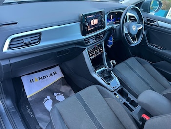 Used Volkswagen T-Roc 2023 for sale - 77109513: Photo