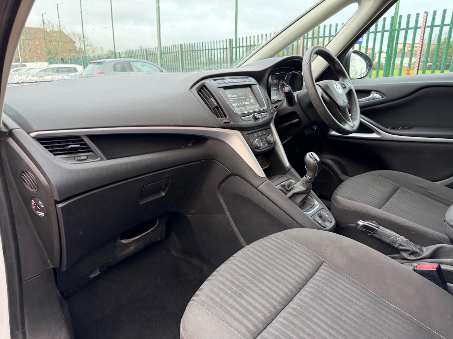 Used Vauxhall Zafira 2017 for sale - 77484219: Photo 3