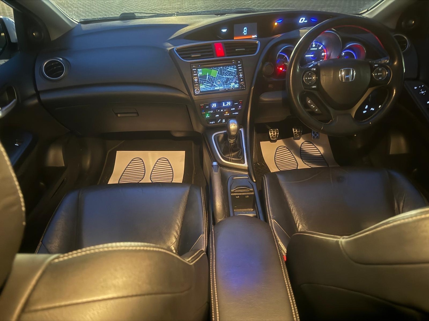 Used Honda Civic 2014 for sale - 76326578: Photo 3