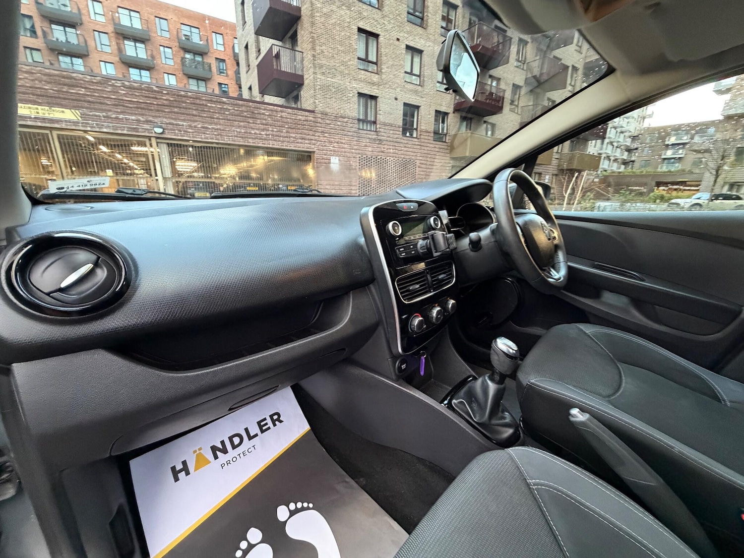 Used Renault Clio 2019 for sale - 76855673: Photo 18