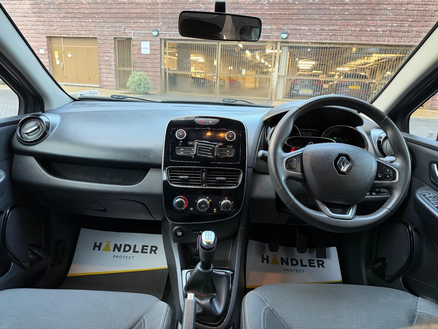 Used Renault Clio 2019 for sale - 76855673: Photo 23