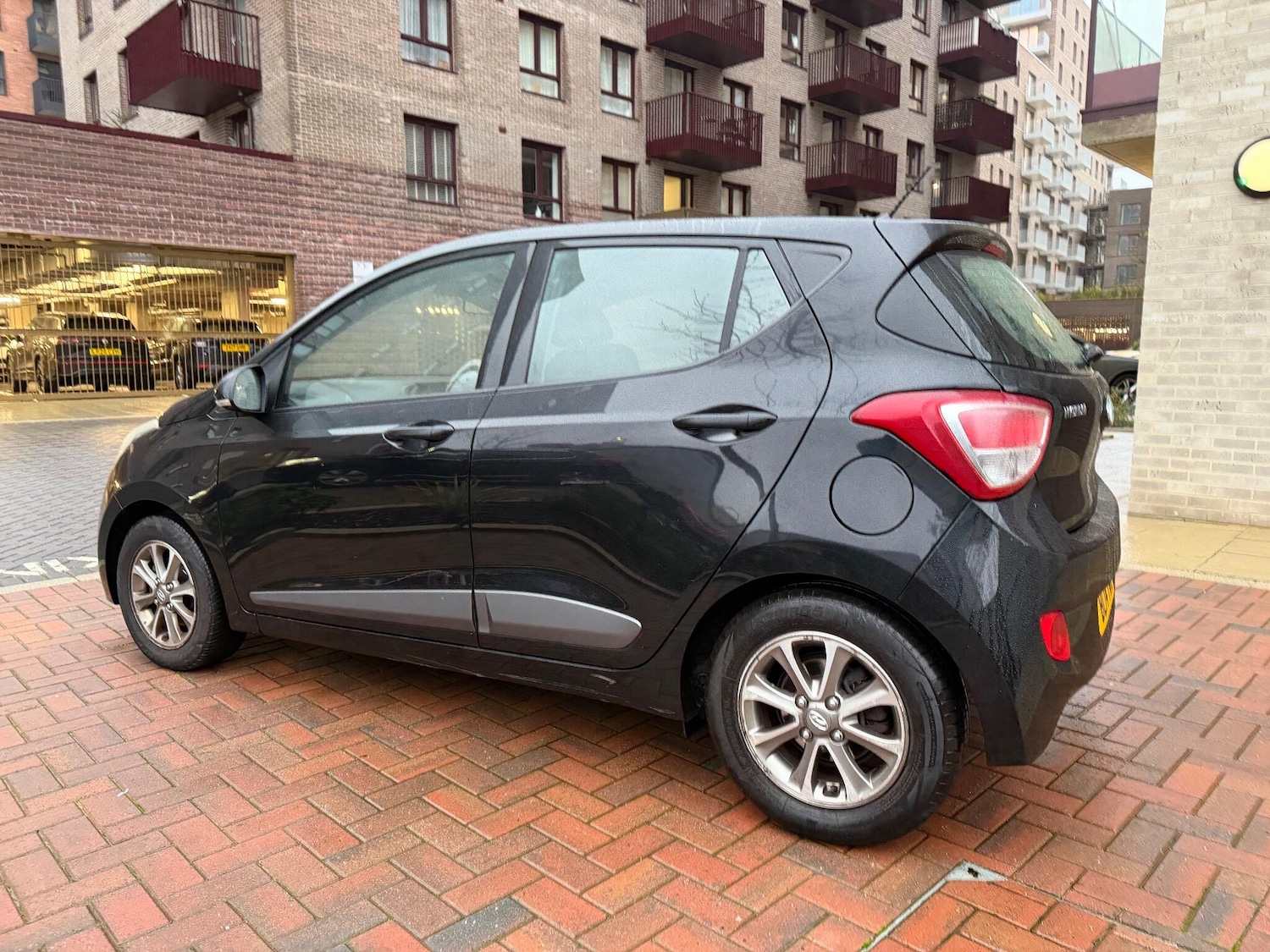 Used Hyundai i10 2014 for sale - 76781627: Photo 2