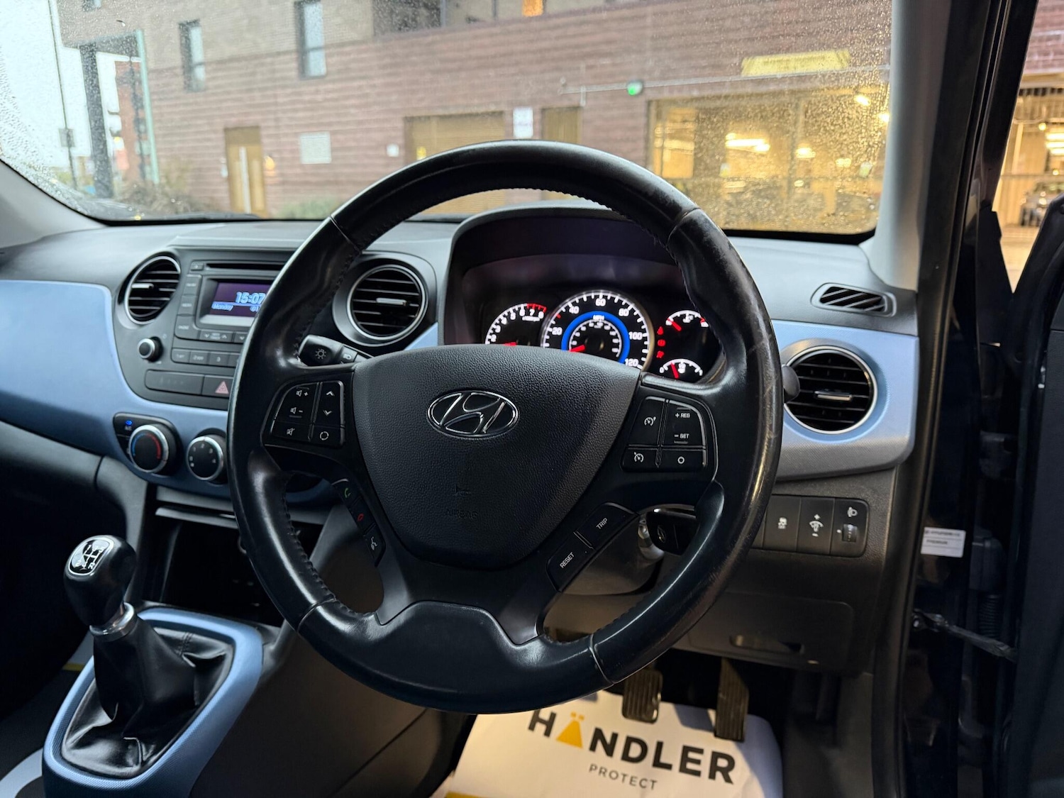 Used Hyundai i10 2014 for sale - 76781627: Photo 25