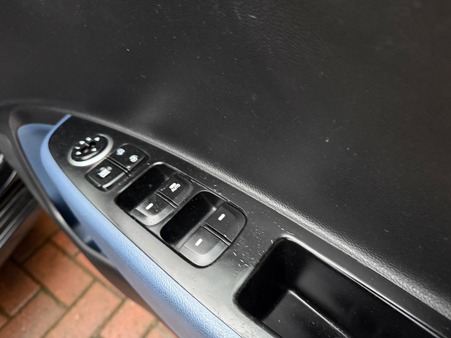 Used Hyundai i10 2014 for sale - 76781627: Photo 28