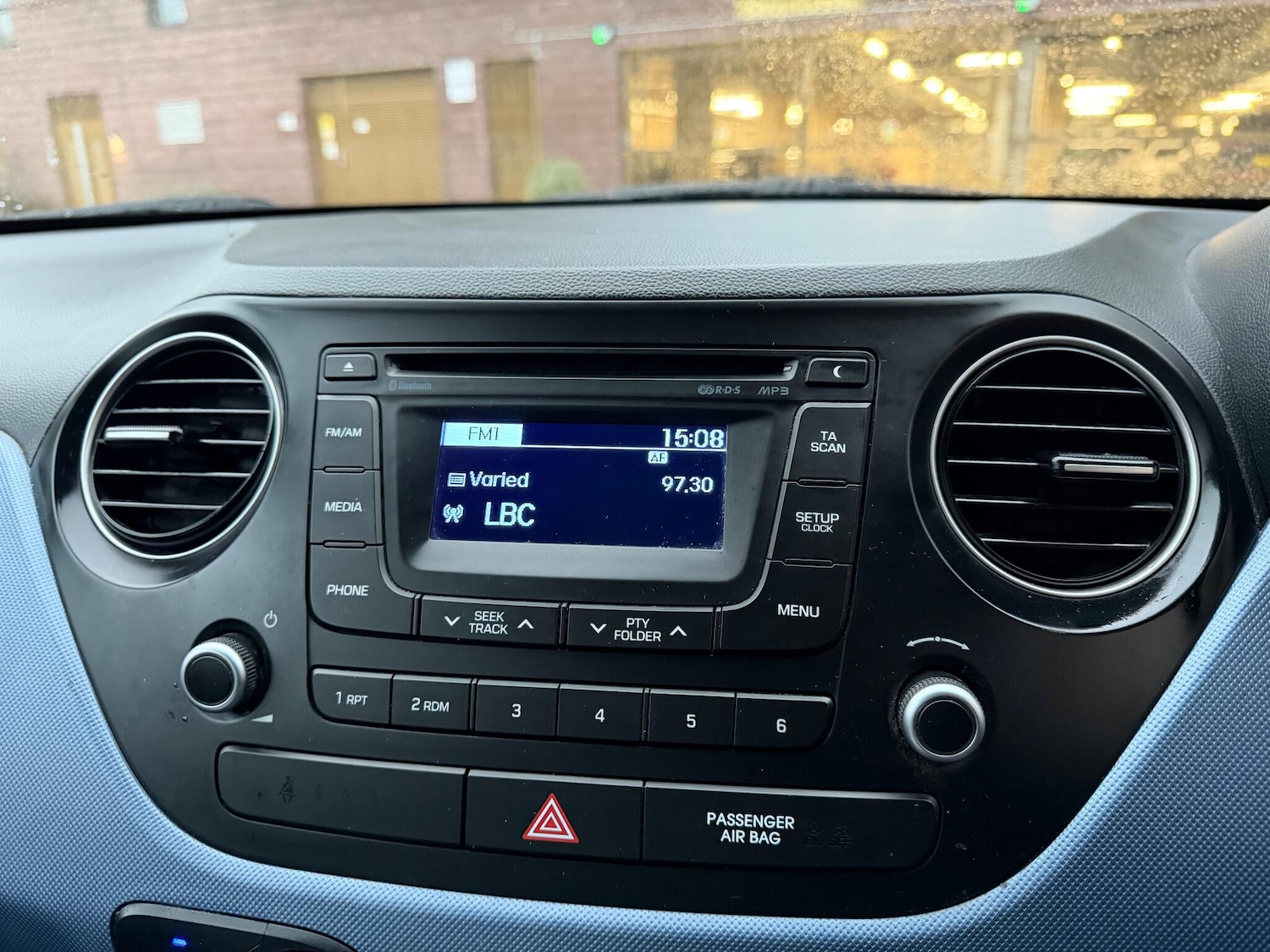 Used Hyundai i10 2014 for sale - 76781627: Photo 29