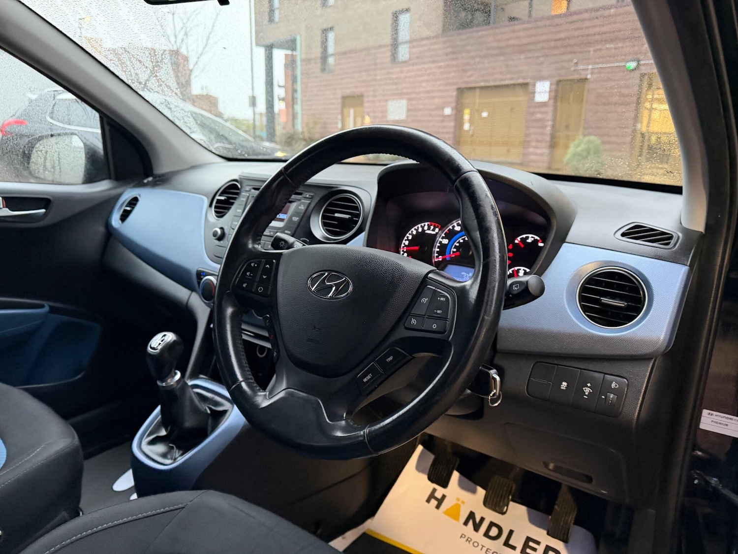 Used Hyundai i10 2014 for sale - 76781627: Photo 3