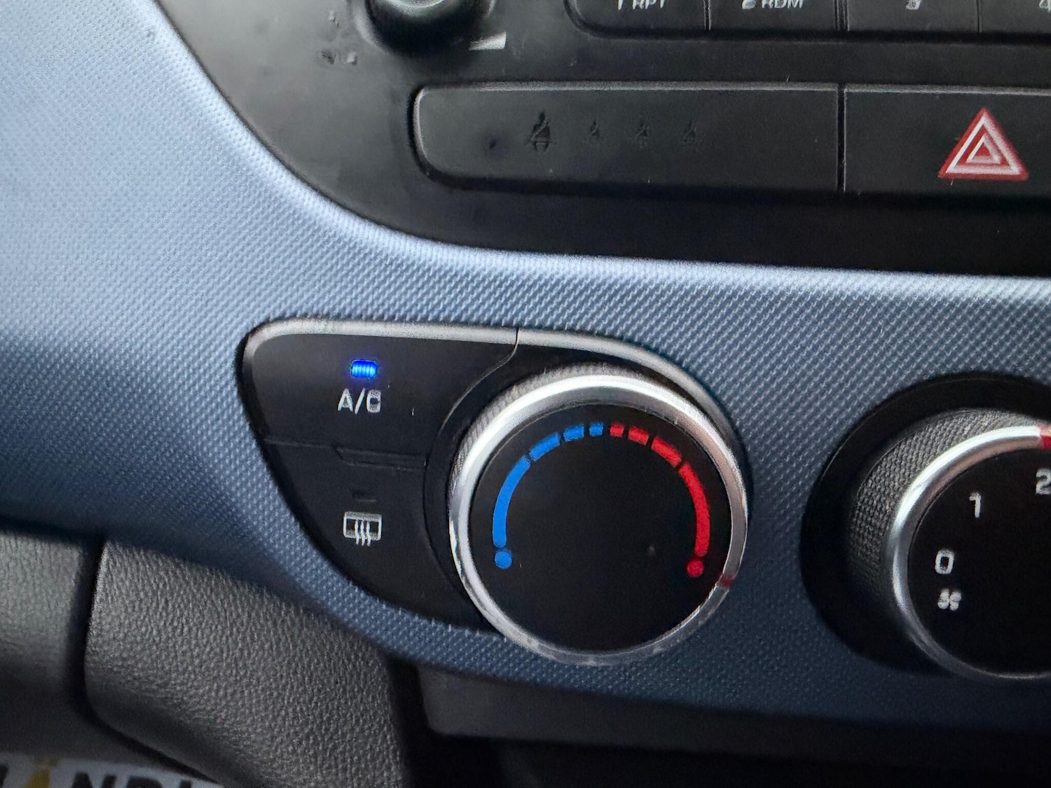 Used Hyundai i10 2014 for sale - 76781627: Photo 32