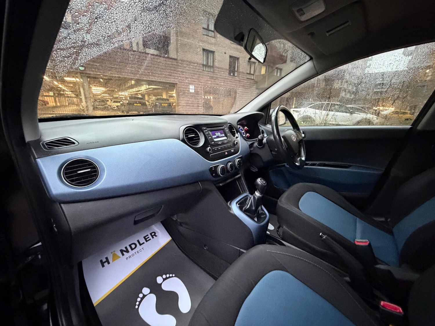 Used Hyundai i10 2014 for sale - 76781627: Photo 4