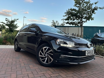 Used Volkswagen Golf 2019 for sale - 75459055: Photo