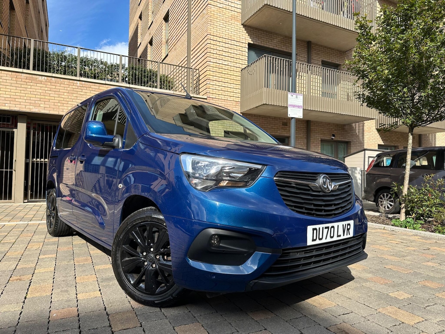 Used Vauxhall Combo Life 2020 for sale - 76109746: Photo 1