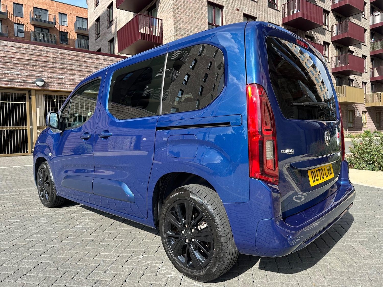 Used Vauxhall Combo Life 2020 for sale - 76109746: Photo 2