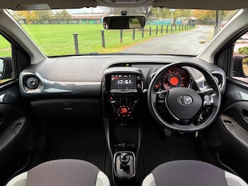 Used Toyota AYGO 2018 for sale - 79388253: Photo