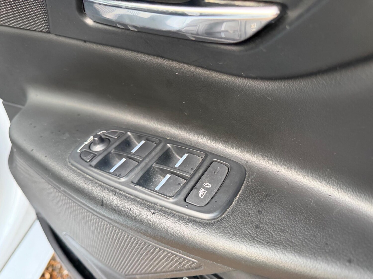 Used Jaguar XE for sale - 77484387: Photo 29