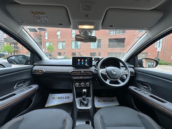 Used Dacia Sandero Stepway 2023 for sale - 76991003: Photo