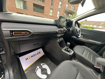 Used Dacia Sandero Stepway 2023 for sale - 76991003: Photo